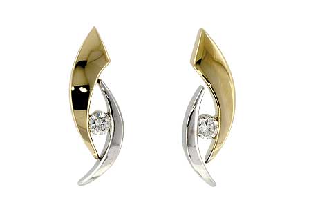 A055-35579: EARRINGS .14 TW