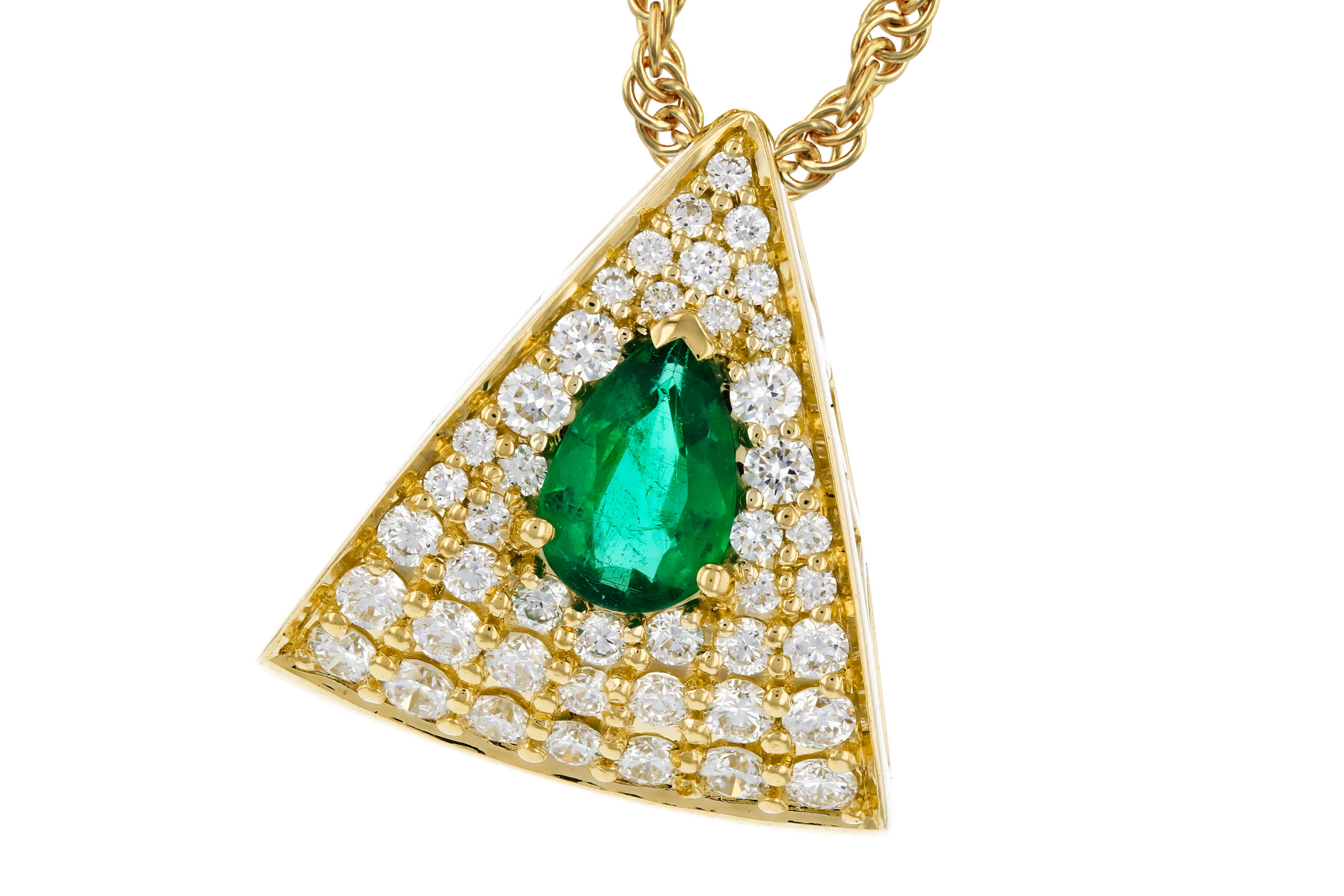 B330-74706: NECKLACE .26 EMERALD .60 TGW (6x4MM EM)