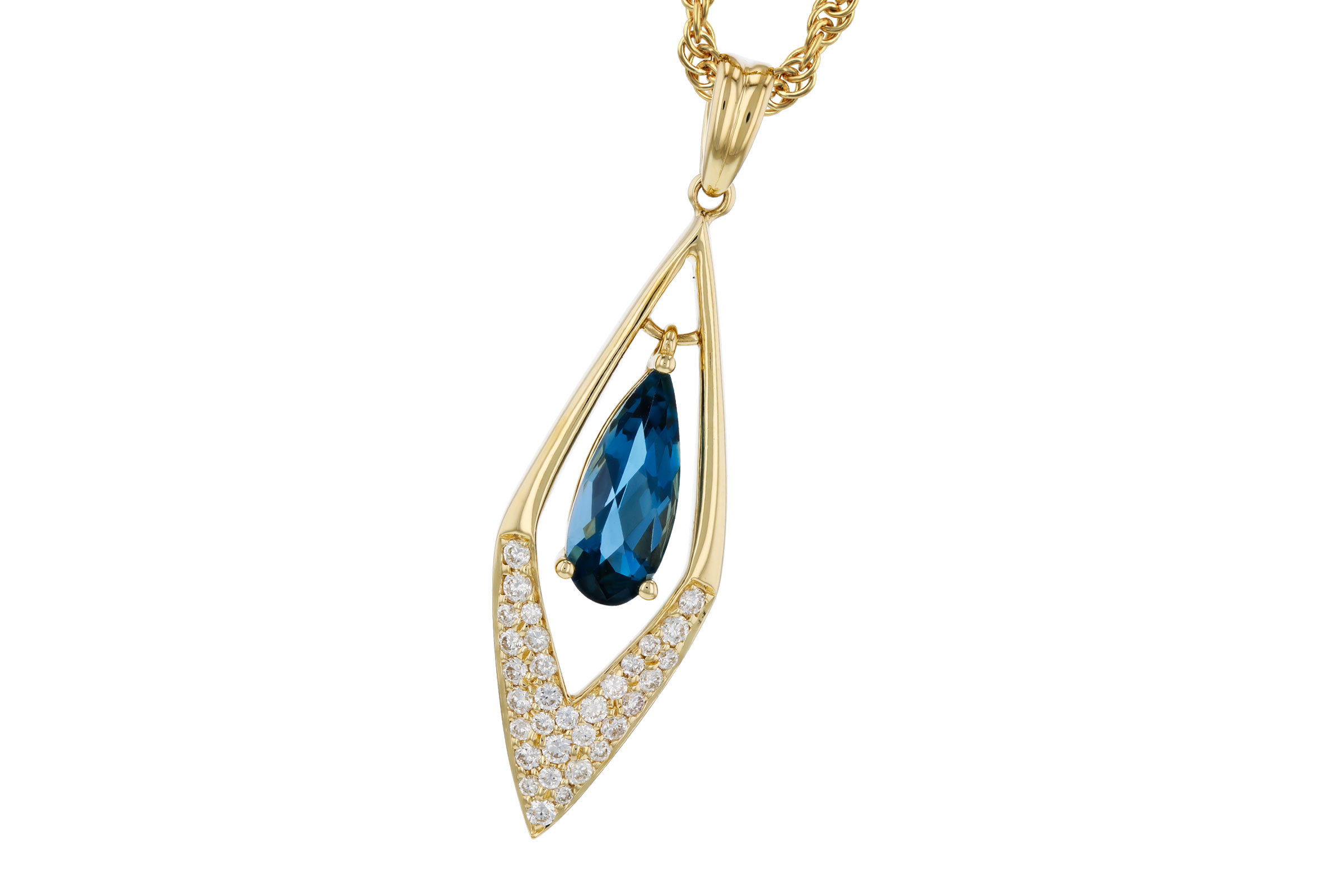 C330-74669: NECK .85 LONDON BLUE TOPAZ 1.02 TGW (10x4MM LBT)