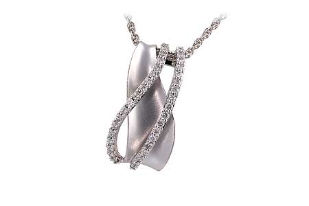 D238-94678: NECKLACE .28 TW
