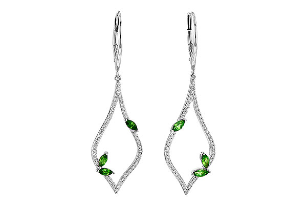 K245-32896: EARR .42 GREEN GARNET .77 TGW