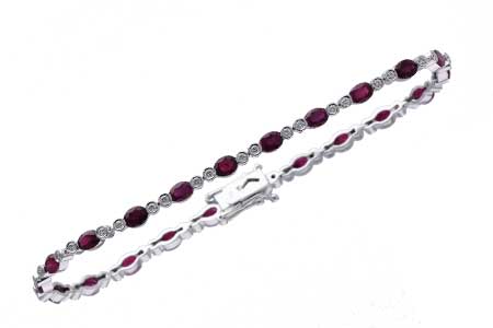 M238-99205: BRACELET 4.08 RUBY 4.55 TGW